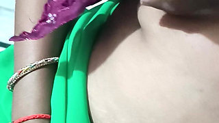 Desi Hot Aunty Romance with Pakkinti Boy