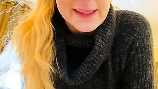 Blonde solo jerking off