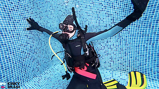 Scuba Wank & Underwater Orgasm