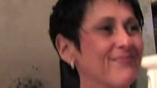 Threesome action with naughty hotties