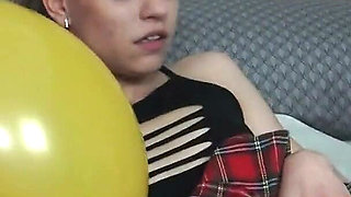 Naughty Teen Babe Ballon Fun!