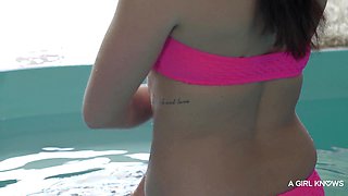 Shelly Wells' Intimate Poolside Sparks Czech Lesbian Passion