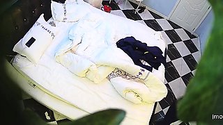 Horny fat arab housewife fingered on amateur hidden cam