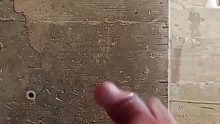 Wife Escapes to Give a Blowjob to the Worker of a Ruined Constructions