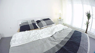 Cute Loveni Lux masturbating