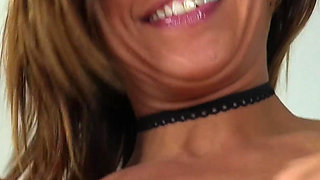 Ariel Andrews - Jiggletron 5000 Iii