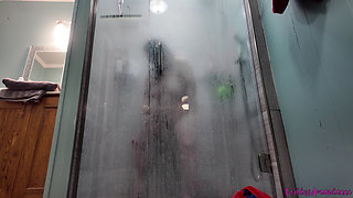 Sexy BBW Amanda Teasing in the Shower