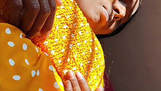 Desi bhabhi sex - Jija Apne pregnant sali ko Shahar ghuma raha hai isliye bhabhi ne aapne chut me jija ko dalne Diya.