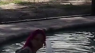Pool Blowjob with Pedsrmeds