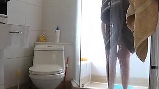peeking at stepmother's sexy ass