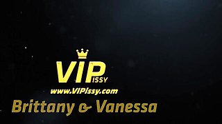 Vanessa Hell and Brittany Bardot's pissing lesbians porn by VIPissy
