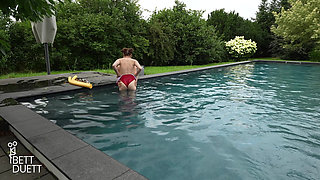 First Pool Fuck on Vacation!!