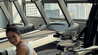 Yoga in Tight Shorts and Top 4K