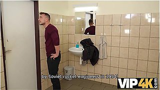 Being Locked In The Bathroom, Sexy Bride Doesnt Lose Time And Seduces Random Guy