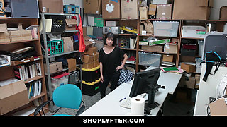 Shy Teen Penelope Reed Pounding the Security to Avoid Fine