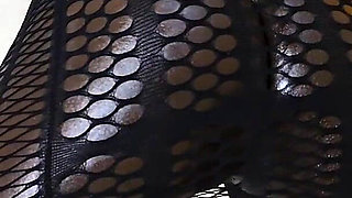 Slim Thick Babe Loves Shaking Her Ass