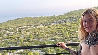 Candie is never full! - Jacquie et Michel TV