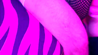 Gymfriend Fucks Me Bareback in Front of My Hubby