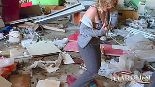 4 Guys Take Turns Fucking My Ass, I Squirt All Over and They Squirt My Face and Glasses