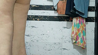 Priya Bhabi Hot Bath Full Open Show