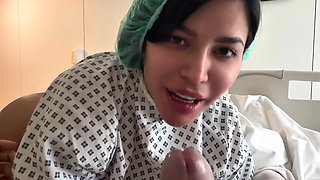 Sara Retall Fucks Residenrt in the Hospital (chris Diamond)