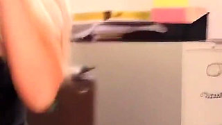 Blondes Eat the Fucker's Penis with Desires