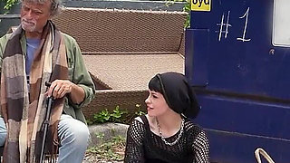 Grateful Raee Ripley Shows Her Rescuer Ethan Exactly How Thankful She Is