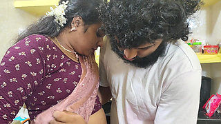 Saree Hip Press Navel Romance