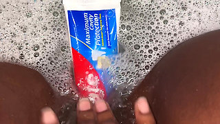 Solo bath time playtime