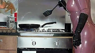 Mistressae’s Experimental Kitchen Episode 1: Anal Omelette Aux Oeufs