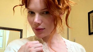 Big boob brunette masturbates on webcam