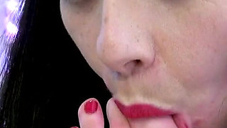 Siouxsie Q self sucking