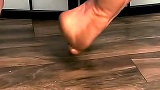 You Worship While I Cum:kandy Orgasms to Her Own Foot JOI