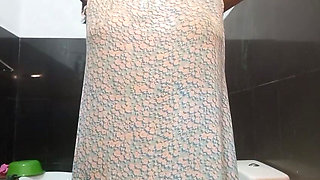 Sri Lankan Actress Anne in Bathroom Play with Her Pussy and Big Natural Boobs in Night