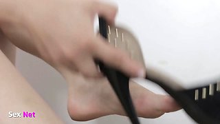 Hot latin blonde gives feet wank and eating cock in the gloryhole! meet lins!